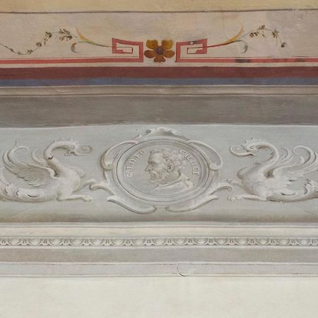 Traviata Appartamento Storico - Palazzo Tolomei Флоренция Экстерьер фото